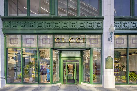 gucci store locations near me.